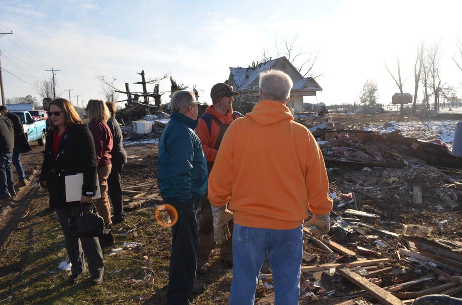 Durbin visits Taylorville after tornado