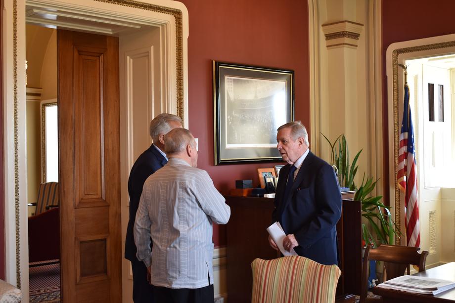 DURBIN MEETS WITH PUERTO RICAN GROUPS TO DISCUSS LOCAL AGRICULTURE AND FOOD INSECURITY
