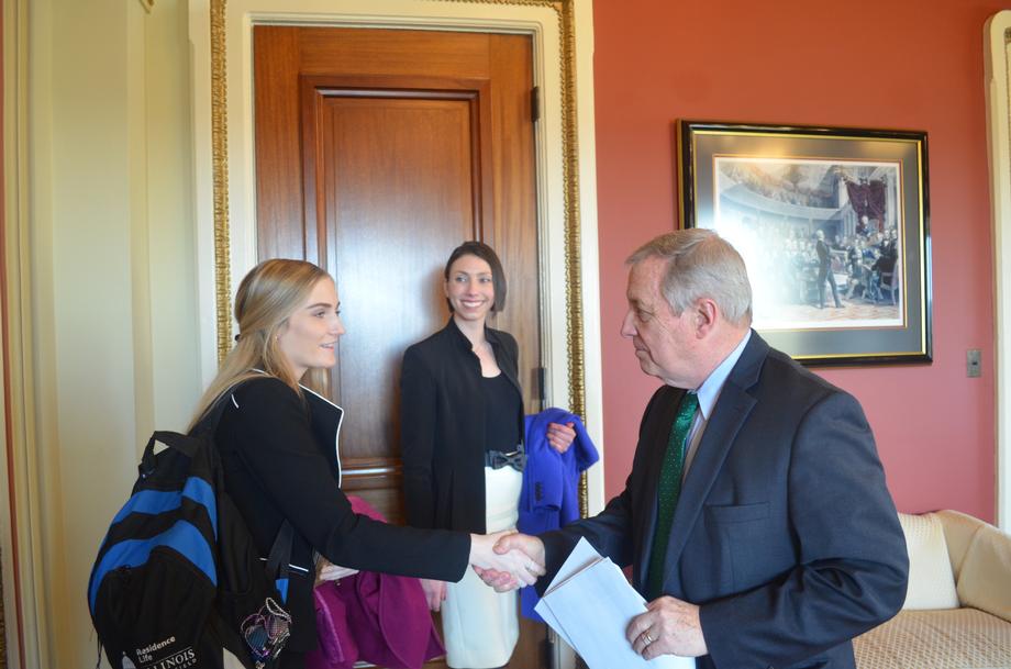 Durbin Meets With Open Textbook Pilot Grantees And Students