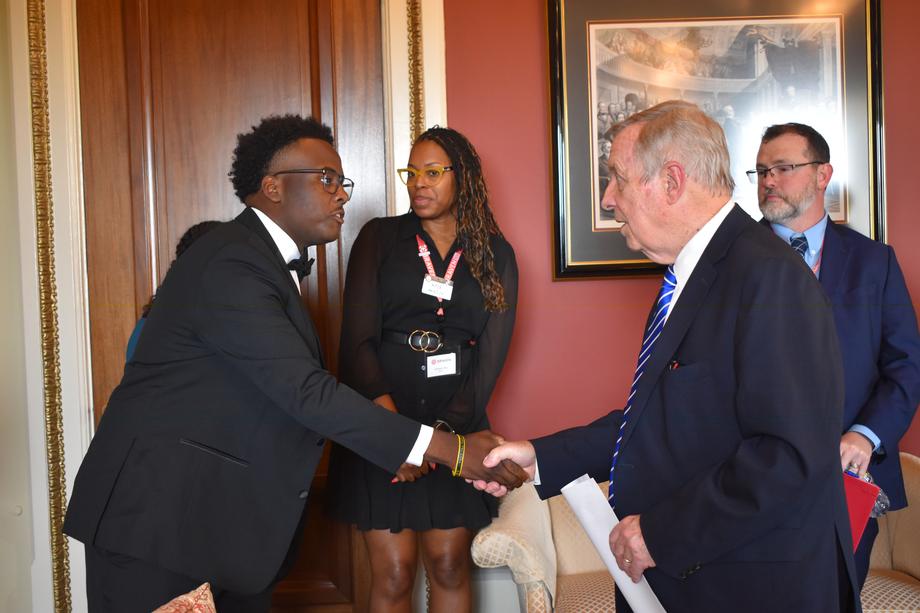 DURBIN MEETS WITH BRAVEN AND FIRST-GENERATION COLLEGE STUDENTS
 
